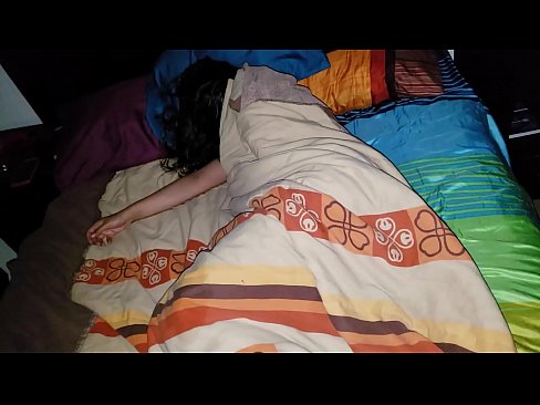 ❤️ Figliastro che rimprovera la sua giovane matrigna mentre lei dorme ❤ Porno anale al it.xxxhdporn.ru ️❤